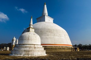 Ruvanvelisaya twin dagobas anuradhapura